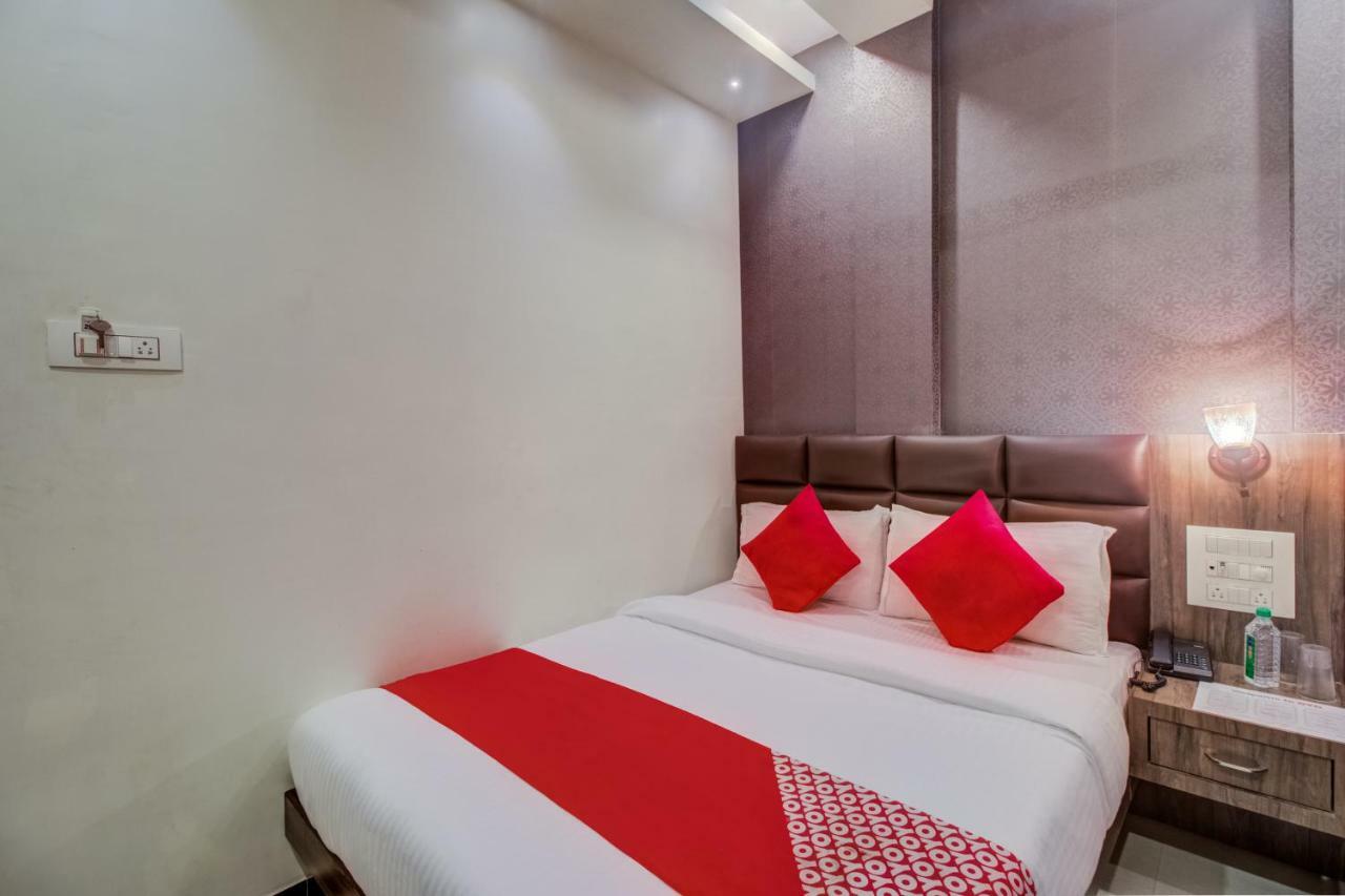 Oyo 42009 Hotel A One Suite Mumbai Eksteriør bilde
